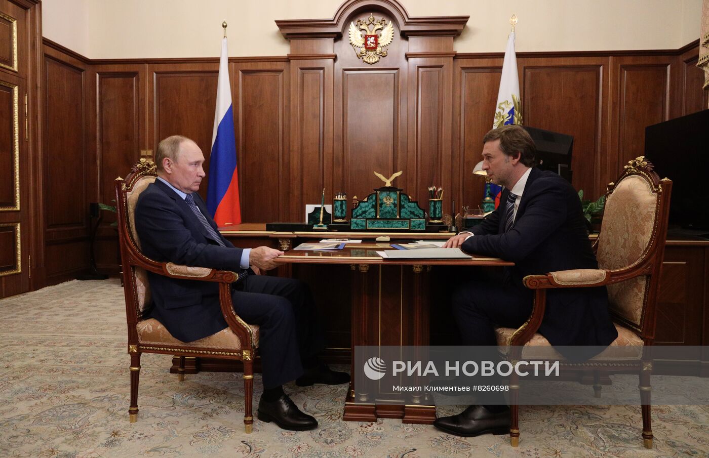 Президент РФ В. Путин провел встречу с гендиректором ПАО "Аэрофлот" С. Александровским