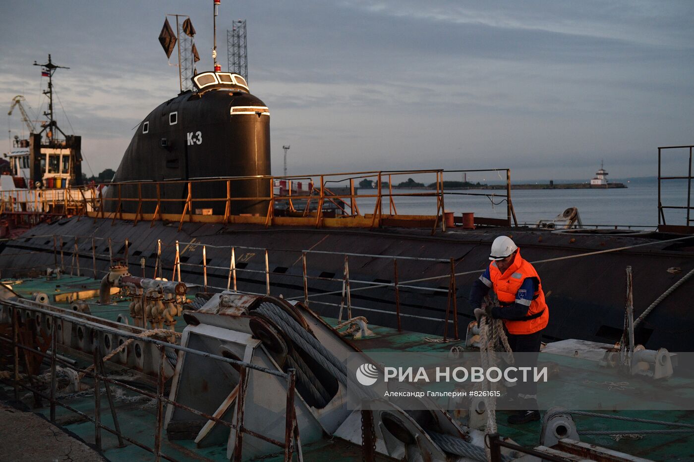 Транспортировка АПЛ "Ленинский комсомол" 