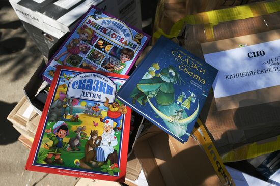 В Мелитополь доставили гумпомощь из РФ к новому учебному году