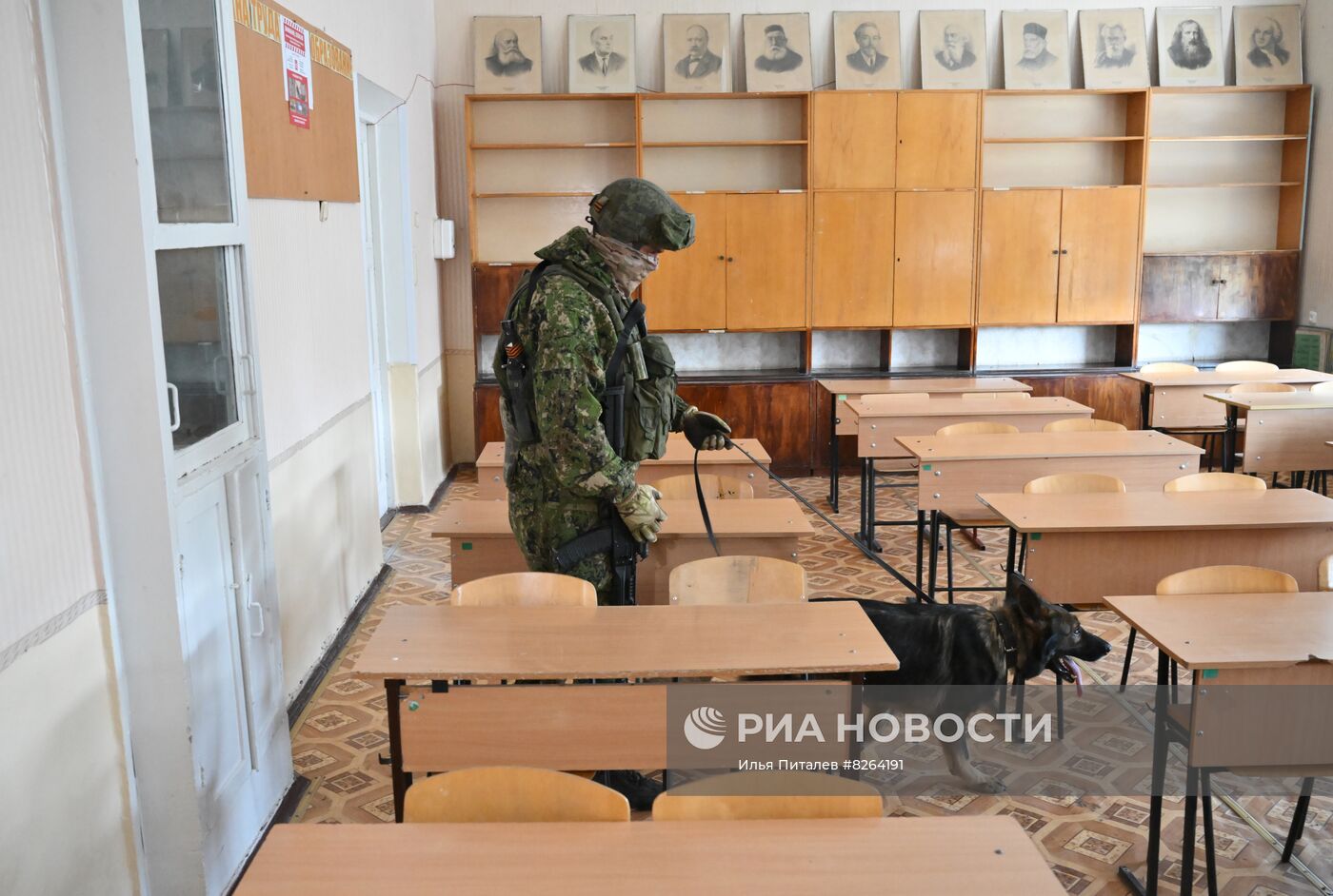 Проверка школ в ДНР ко Дню знаний саперами