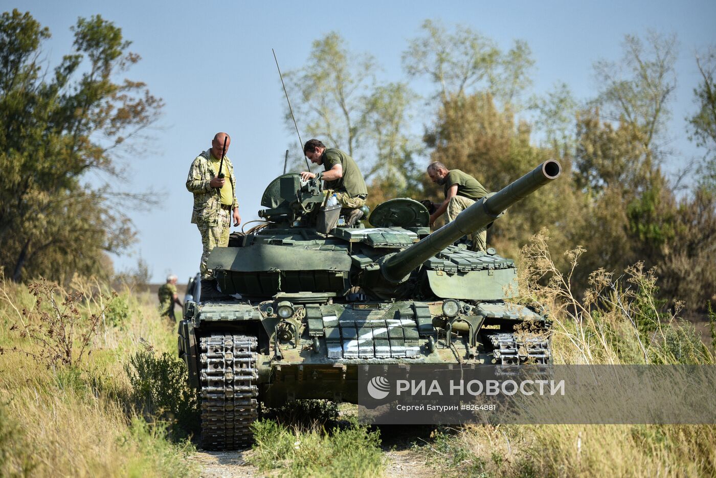 Танкисты оперативно-боевого тактического формирования ДНР