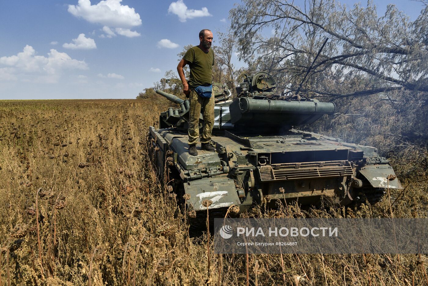 Танкисты оперативно-боевого тактического формирования ДНР