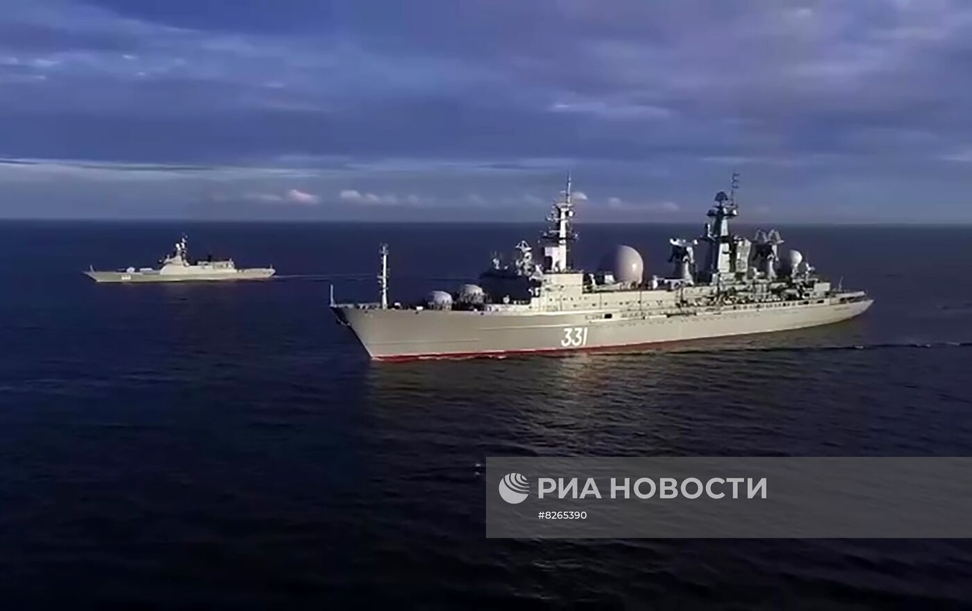 Отряды боевых кораблей РФ и Китая встретились в Японском море в ходе учений "Восток-2022"
