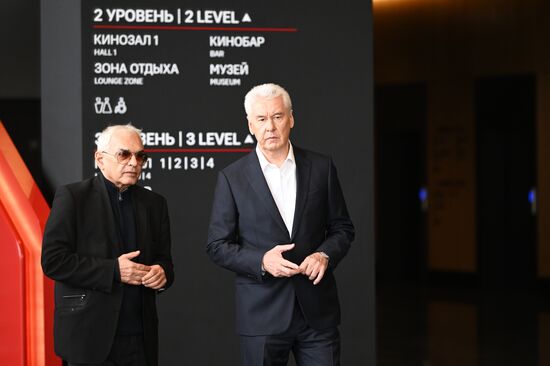Мэр Москвы С. Собянин посетил площадку "Мосфильма"
