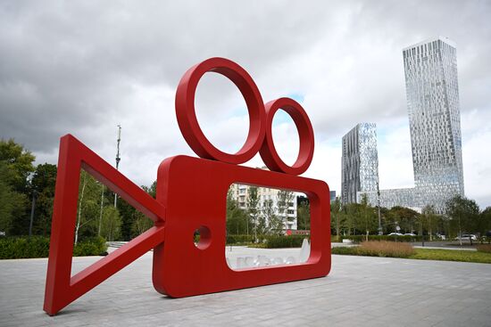 Мэр Москвы С. Собянин посетил площадку "Мосфильма"