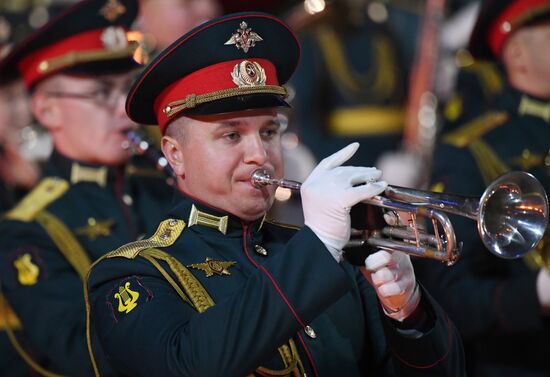 Церемония закрытия Международного военно-музыкального фестиваля "Спасская башня"  