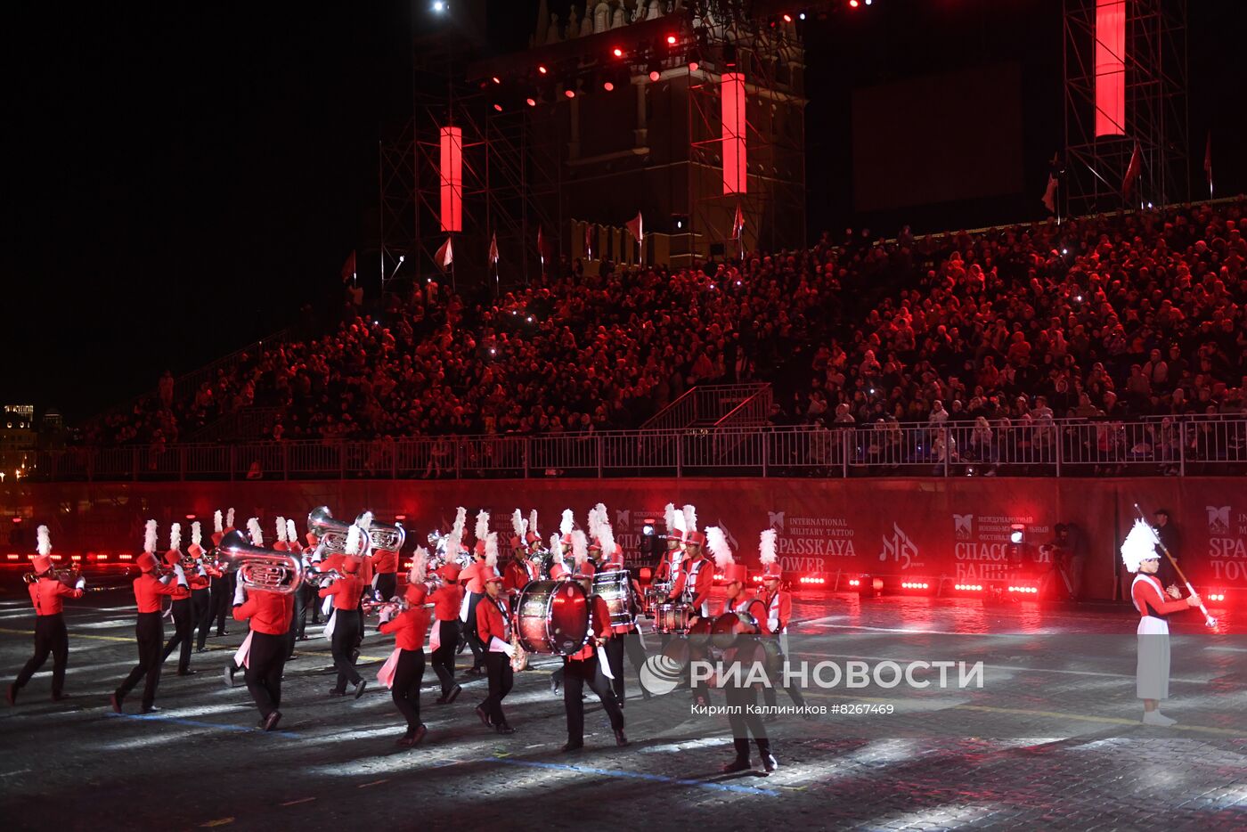 Церемония закрытия Международного военно-музыкального фестиваля "Спасская башня"  