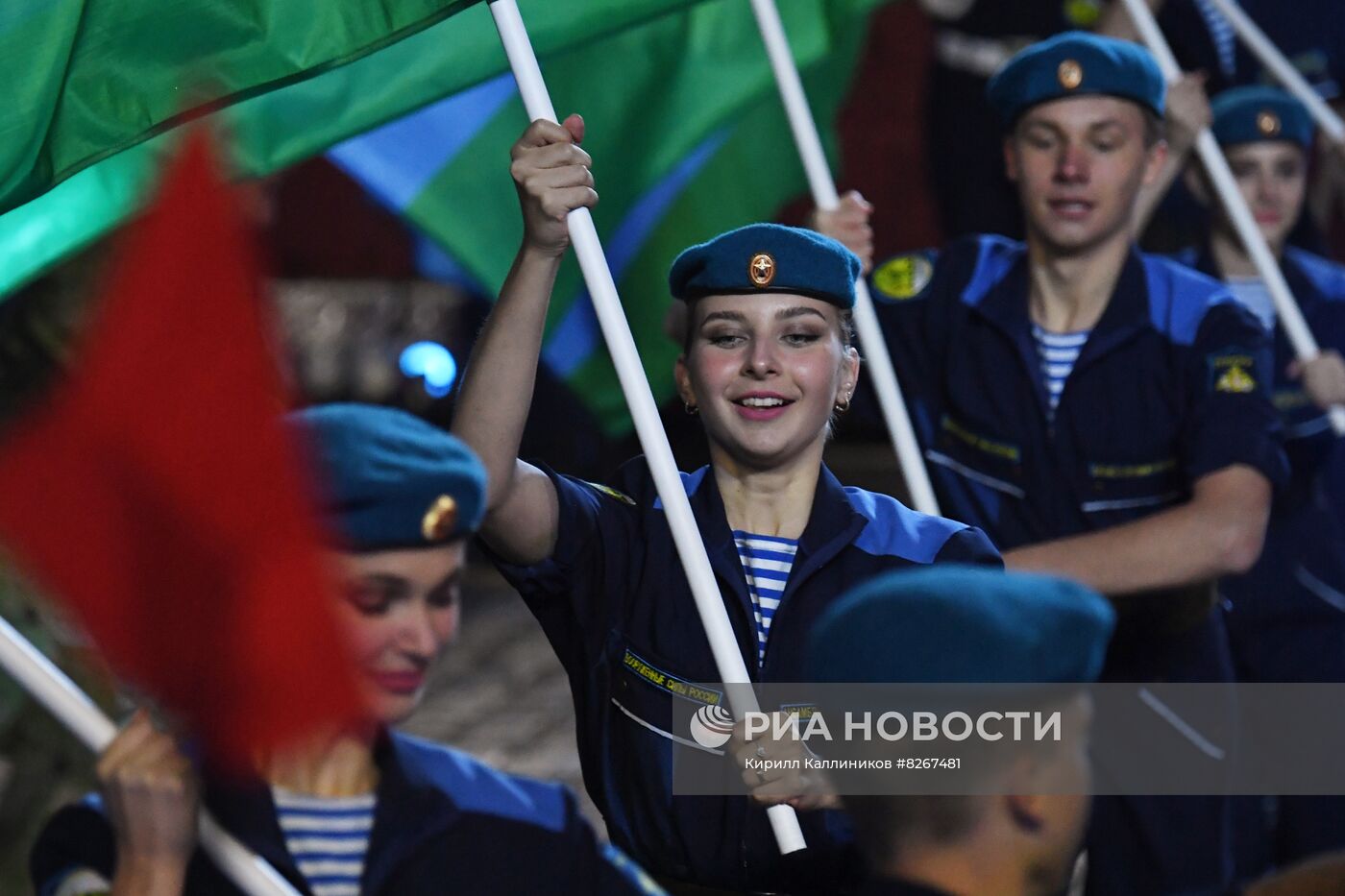 Церемония закрытия Международного военно-музыкального фестиваля "Спасская башня"  