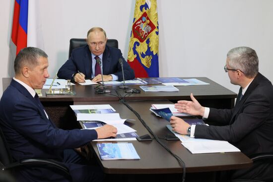 Рабочая поездка президента РФ В. Путина в Петропавловск-Камчатский