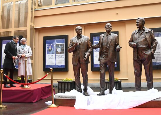 Сбор труппы театра им. Е. Вахтангова