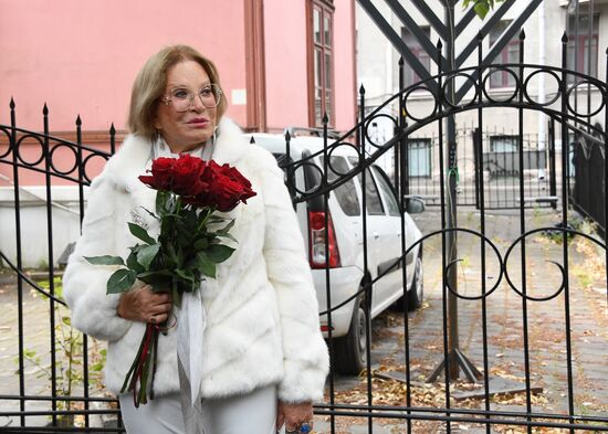 Сбор труппы театра им. Е. Вахтангова