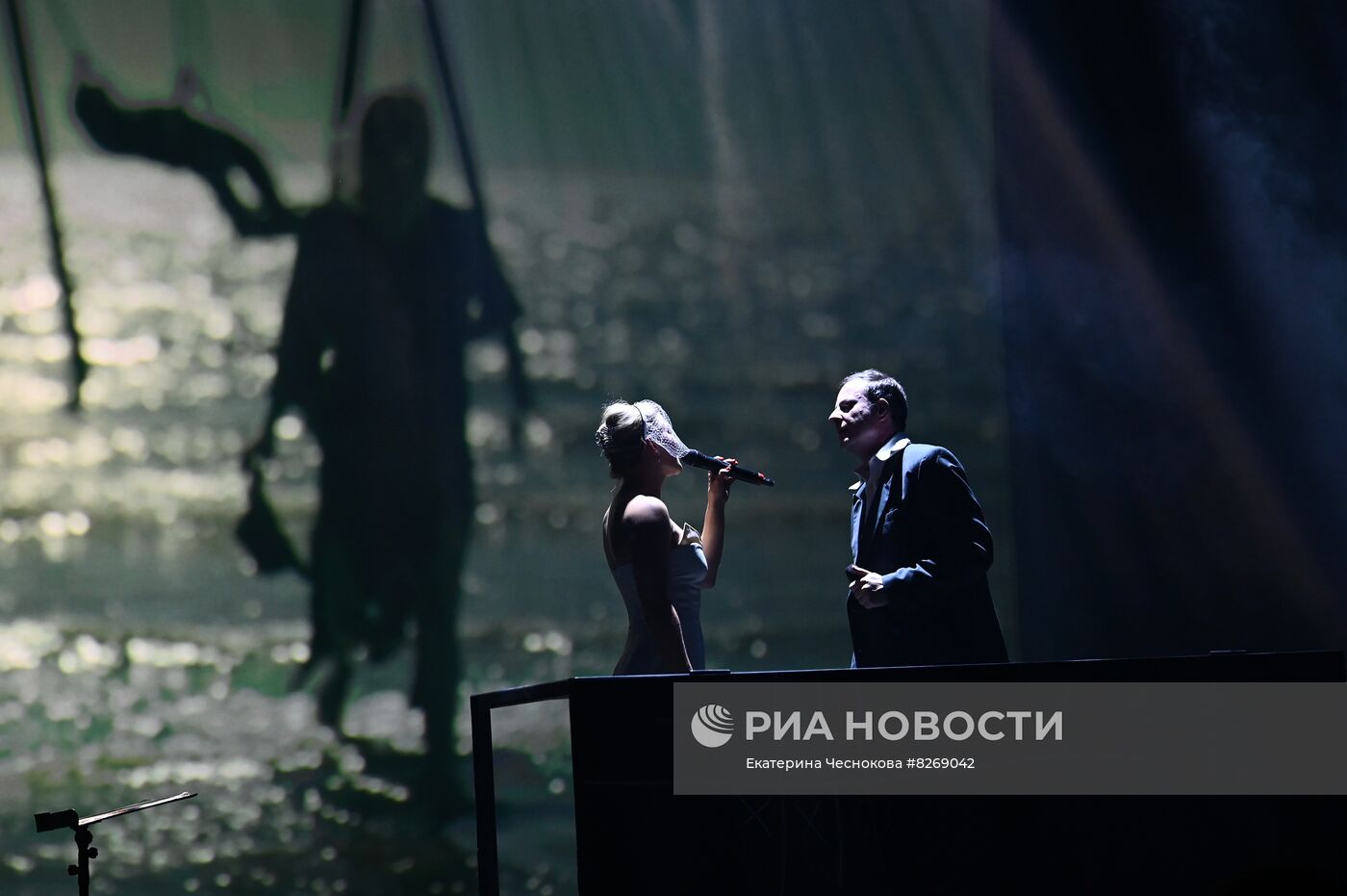Премьера спектакля Юлии Пересильд "Мужчина / Женщина"