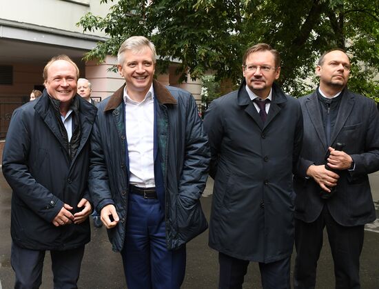 Сбор труппы театра им. Е. Вахтангова