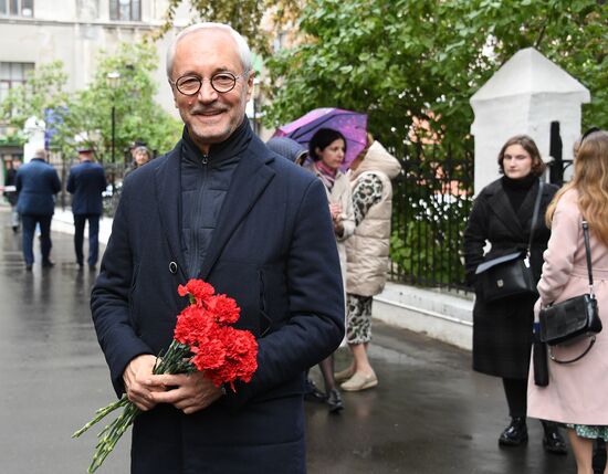 Сбор труппы театра им. Е. Вахтангова