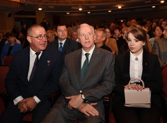 Сбор труппы театра им. Е. Вахтангова