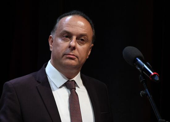 Сбор труппы театра им. Е. Вахтангова