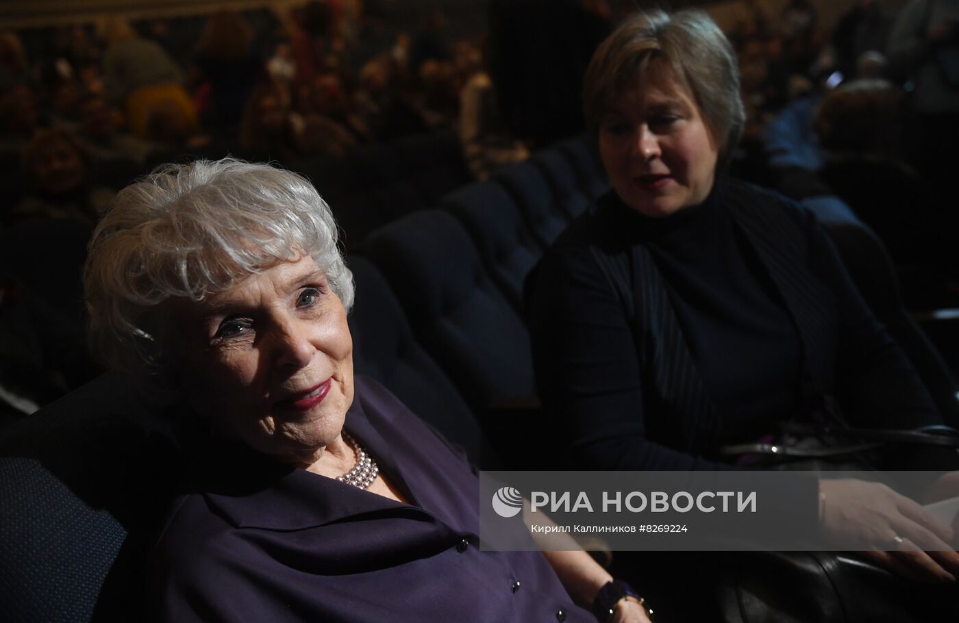 Сбор труппы Московского Академического театра сатиры