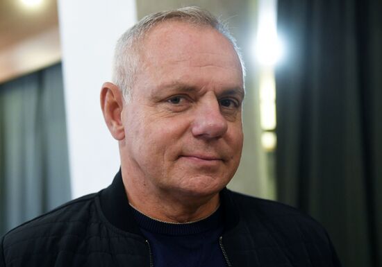 Сбор труппы Московского Академического театра сатиры