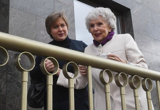 Сбор труппы Московского Академического театра сатиры