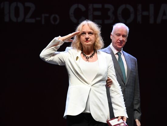 Сбор труппы театра им. Е. Вахтангова