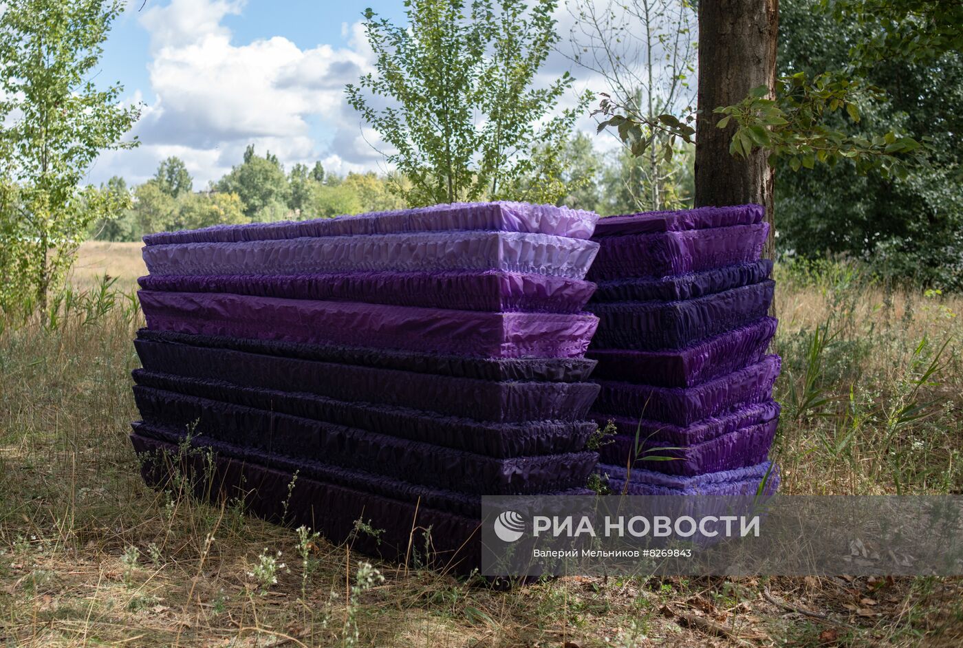 Перезахоронение останков людей из стихийных захоронений в городе Рубежное в ЛНР