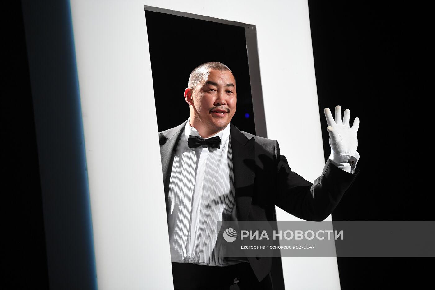 Показ премьерного спектакля "Три плюс кот" в театре "Et Cetera"