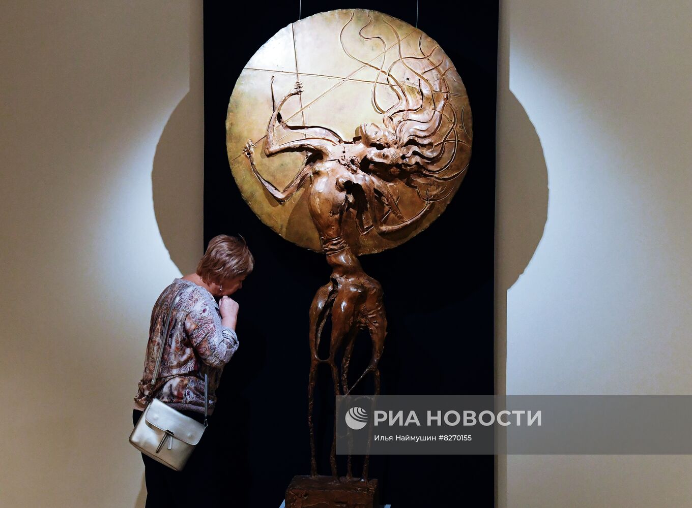 Выставка Даши Намдакова "Трансформация" в Красноярске