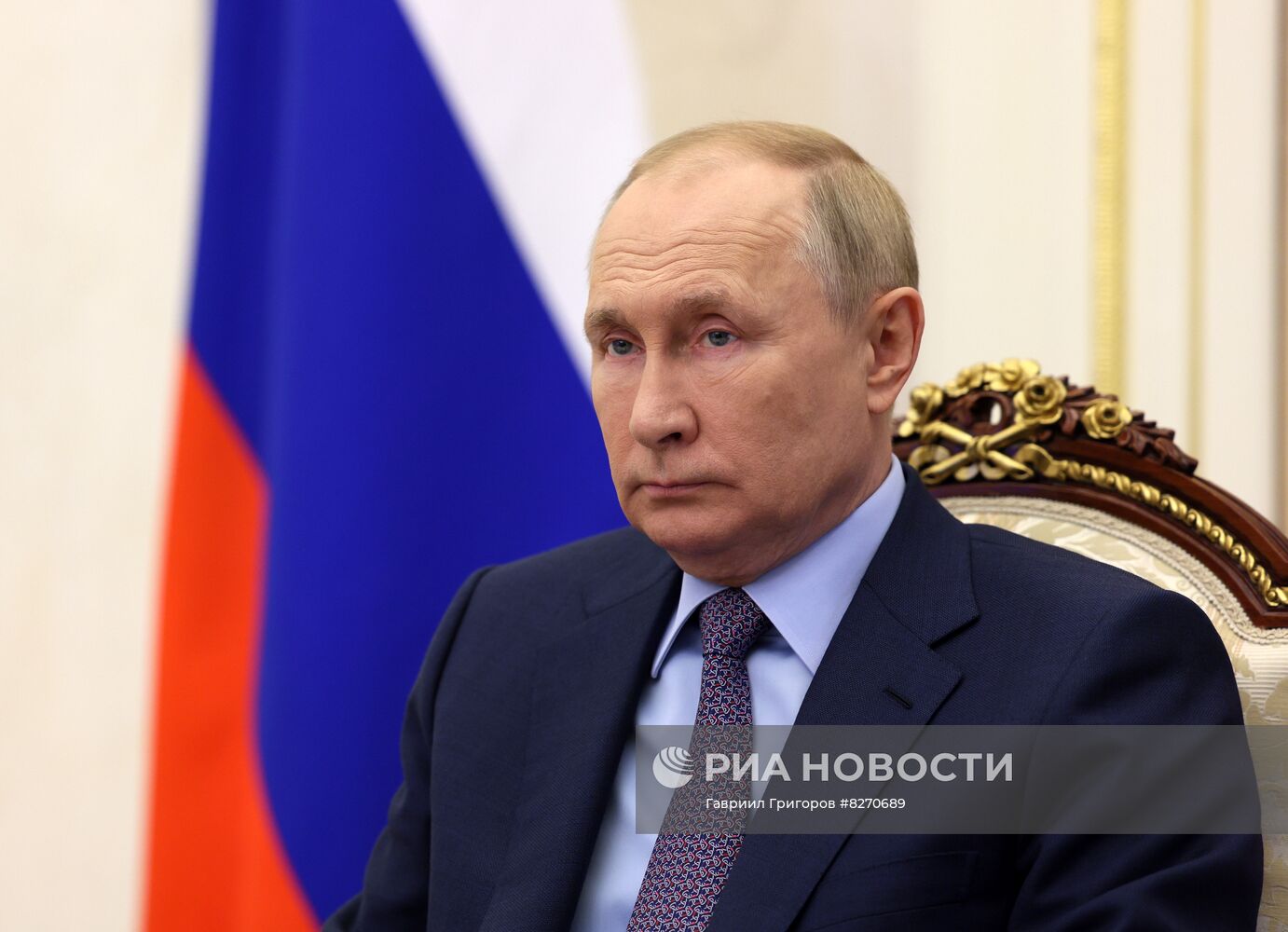 Президент РФ В. Путин принял участие в церемонии открытия автомобильного движения на новых участках транспортной сети в ряде регионов