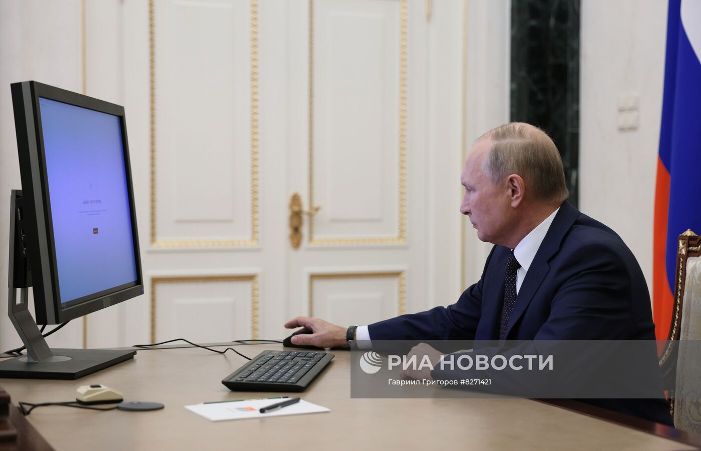 Президент РФ В. Путин проголосовал на выборах муниципальных депутатов Москвы