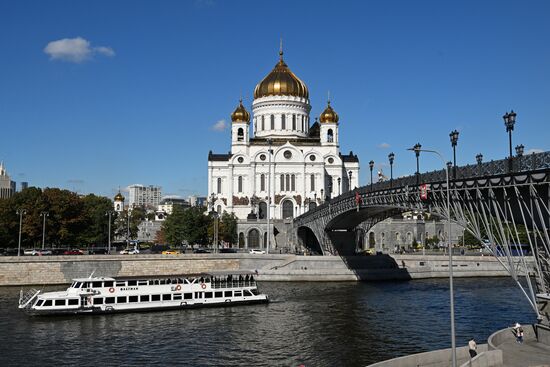 Парад судов на Москве-реке