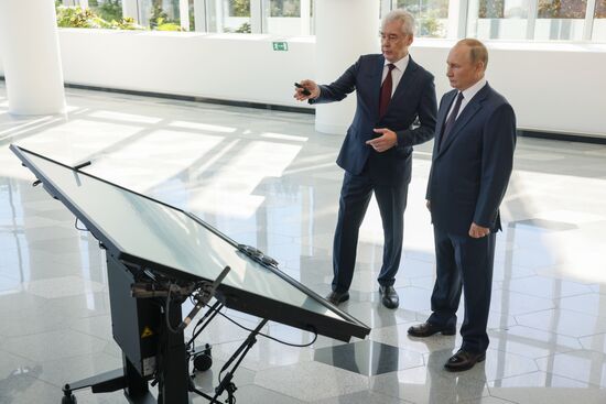 Президент РФ В. Путин принял участие в мероприятиях, приуроченных ко Дню города Москвы