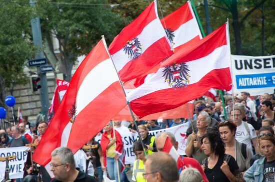 Акция протеста против инфляции в Вене