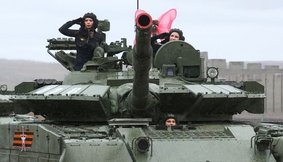 Празднование Дня танкиста в Мурманской области
