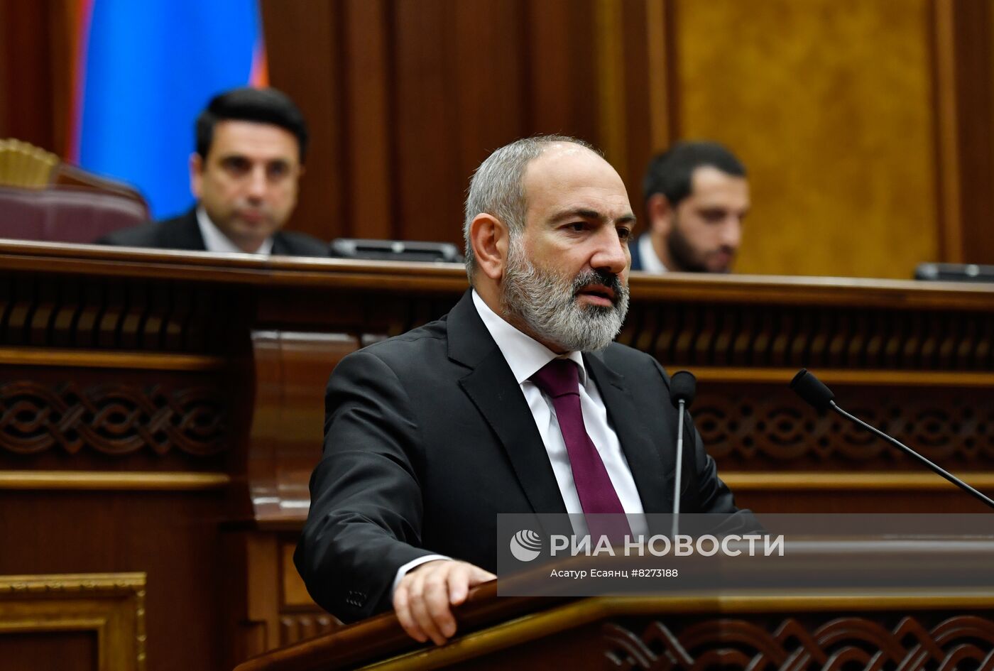 Выступление Н. Пашиняна перед парламентом в Армении