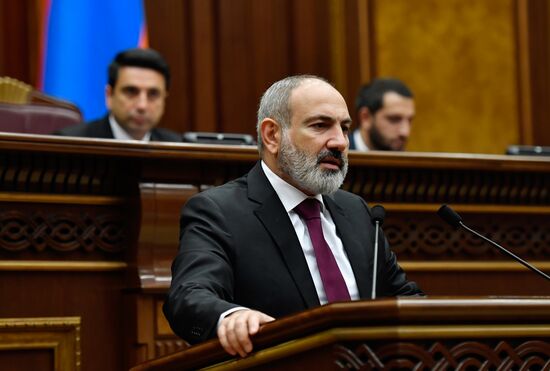 Выступление Н. Пашиняна перед парламентом в Армении