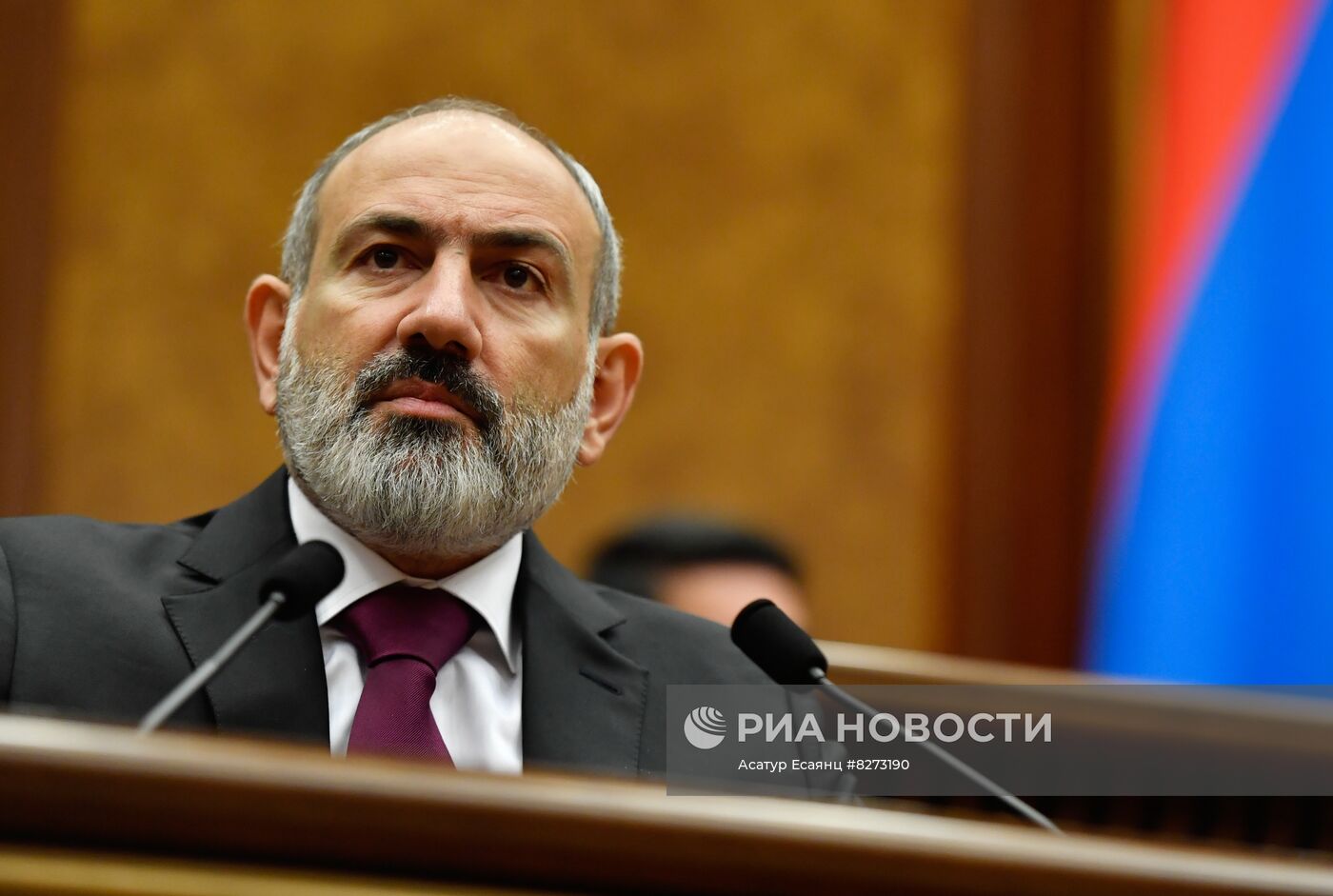 Выступление Н. Пашиняна перед парламентом в Армении