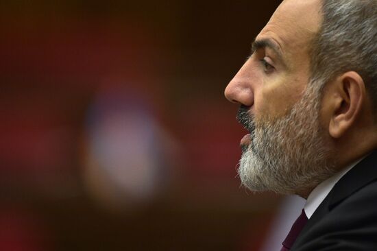 Выступление Н. Пашиняна перед парламентом в Армении