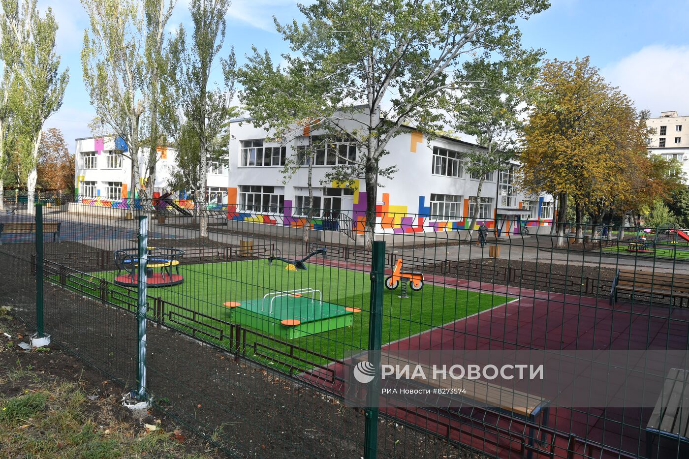 Открытие восстановленного тульскими строителями детсада в Мариуполе