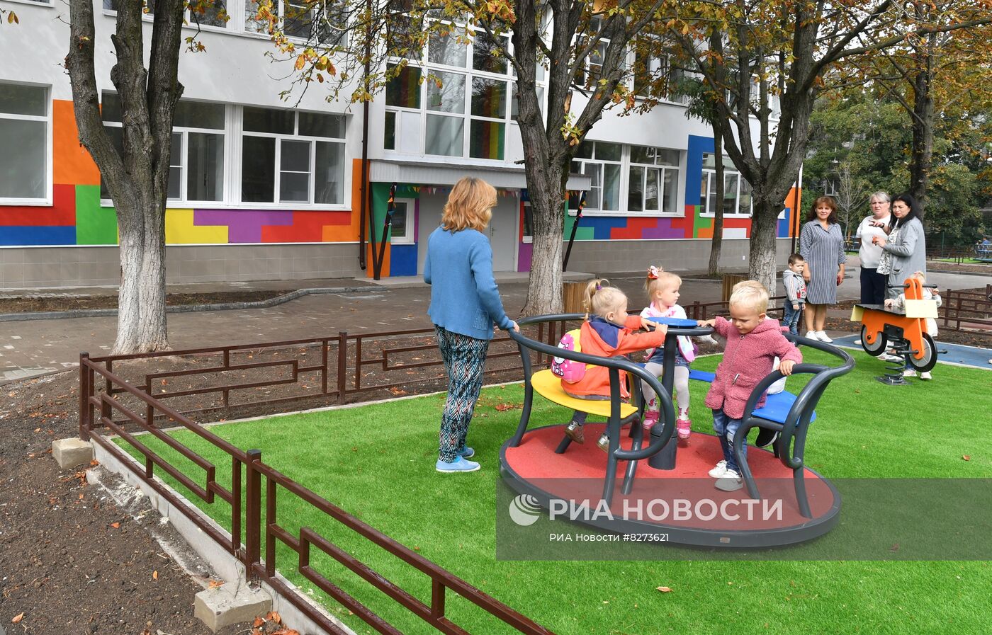 Открытие восстановленного тульскими строителями детсада в Мариуполе