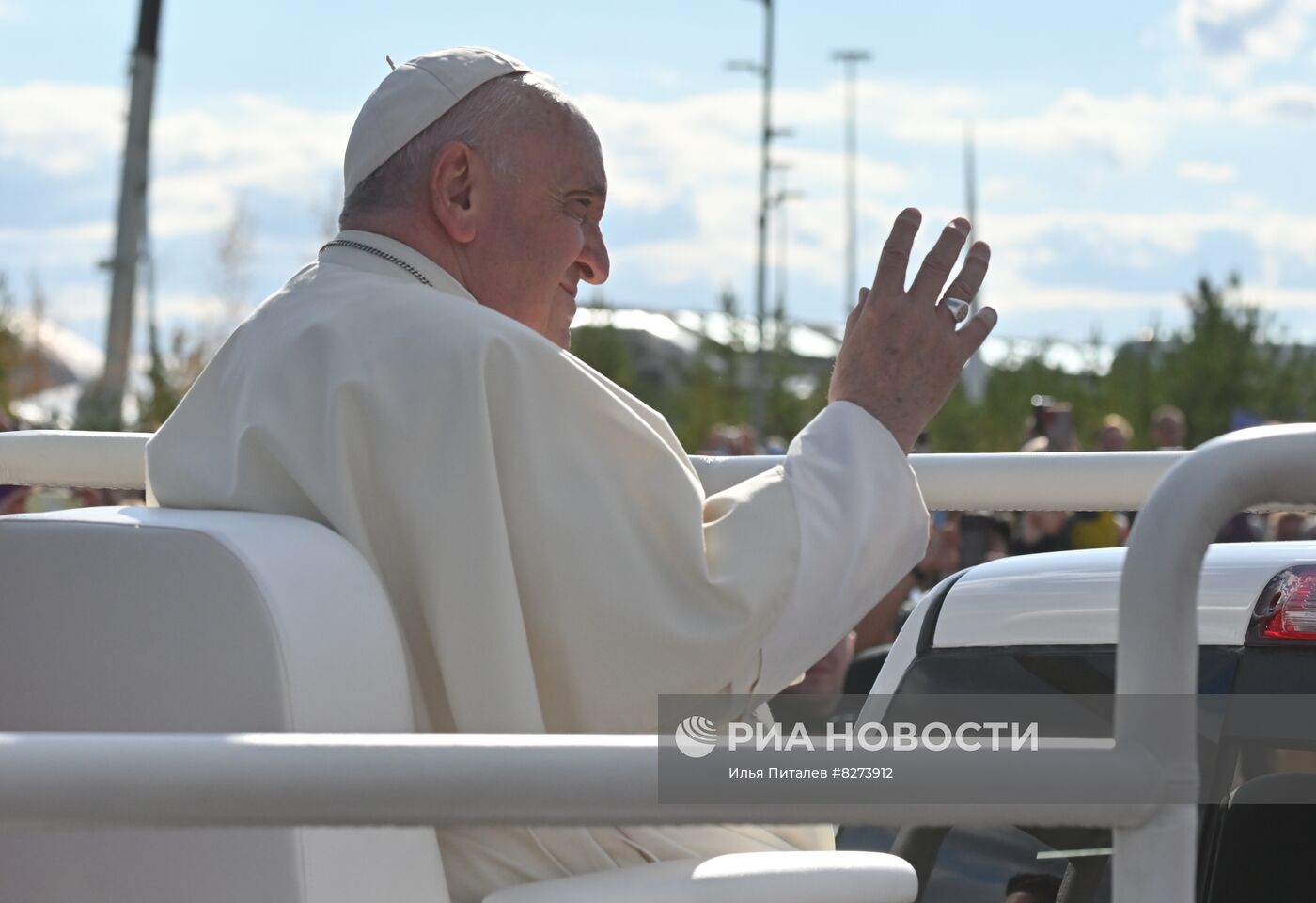 Папа Римский Франциск провел мессу в ходе визита в Казахстан