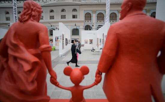 10-я Международная ярмарка современного искусства Cosmoscow