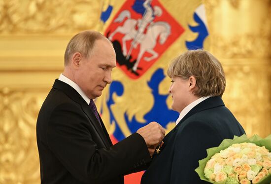 Президент РФ В. Путин принял участие в мероприятии к 100-летию Госсанэпидслужбы