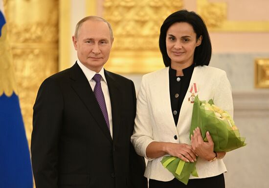 Президент РФ В. Путин принял участие в мероприятии к 100-летию Госсанэпидслужбы