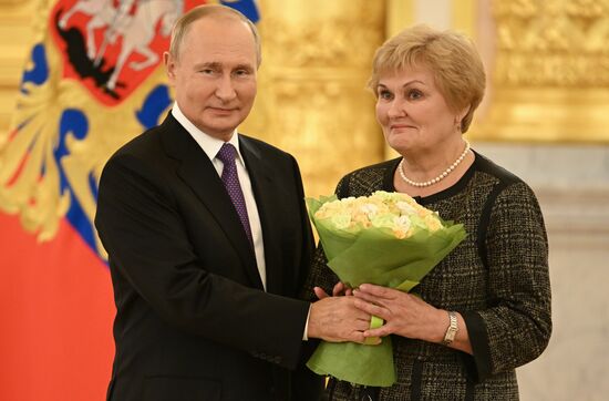 Президент РФ В. Путин принял участие в мероприятии к 100-летию Госсанэпидслужбы