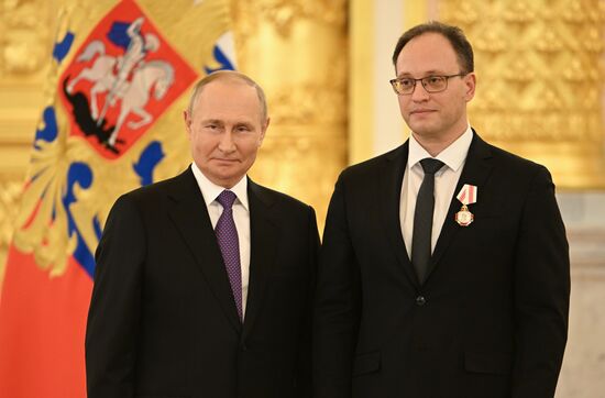 Президент РФ В. Путин принял участие в мероприятии к 100-летию Госсанэпидслужбы