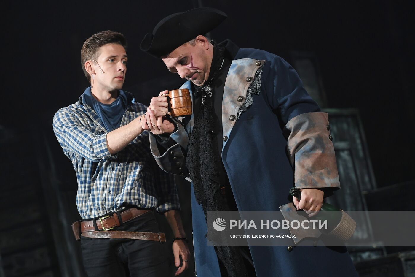 Показ рок-баллады "Остров сокровищ" в РАМТ