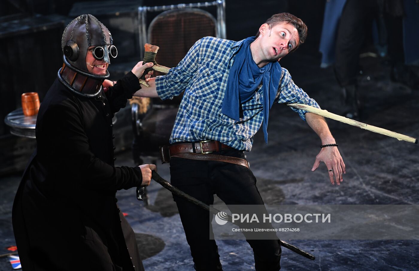 Показ рок-баллады "Остров сокровищ" в РАМТ