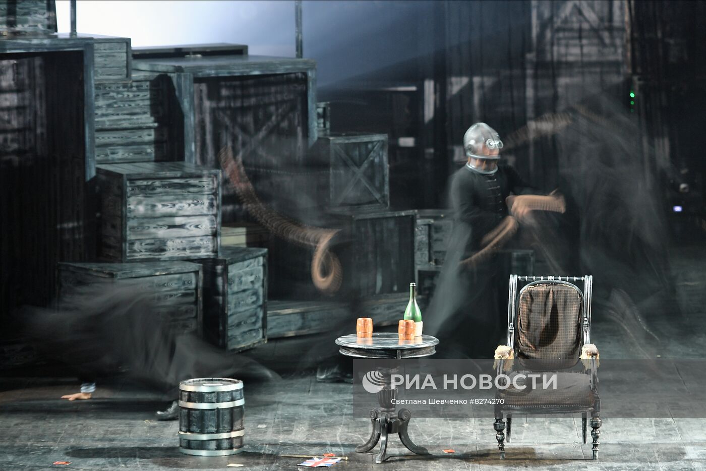 Показ рок-баллады "Остров сокровищ" в РАМТ