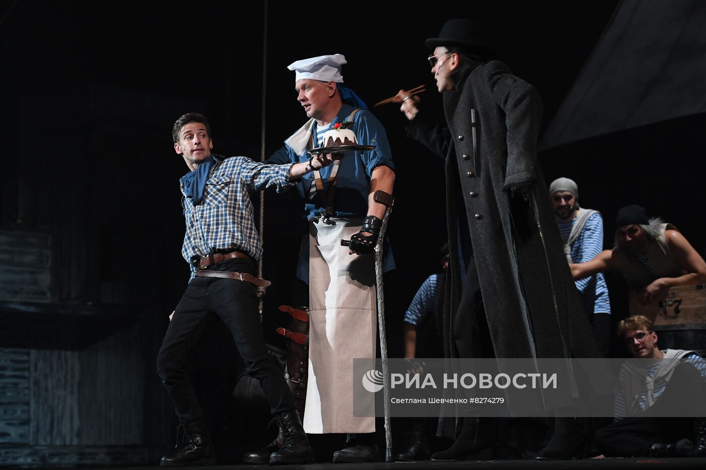 Показ рок-баллады "Остров сокровищ" в РАМТ