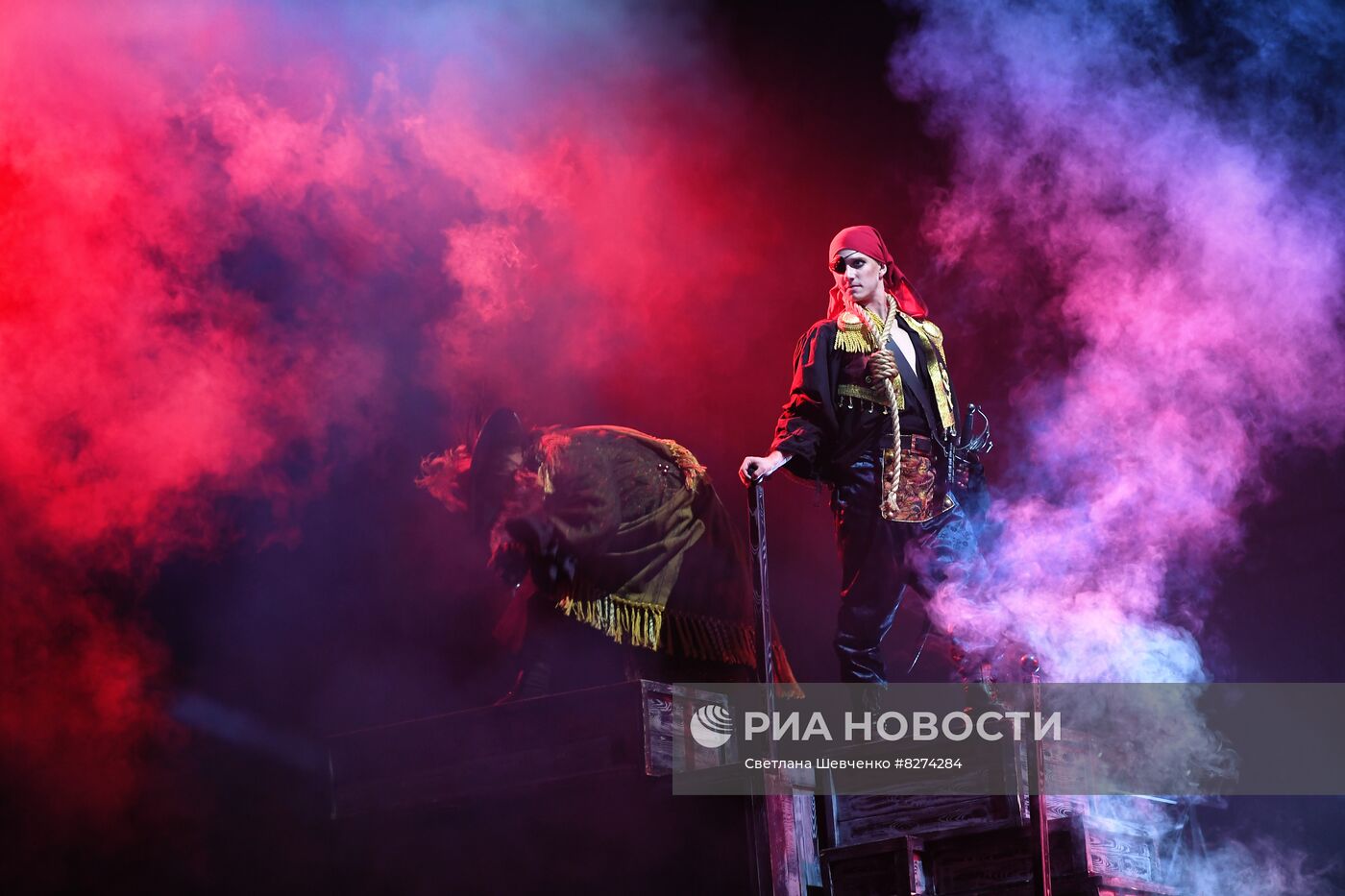 Показ рок-баллады "Остров сокровищ" в РАМТ